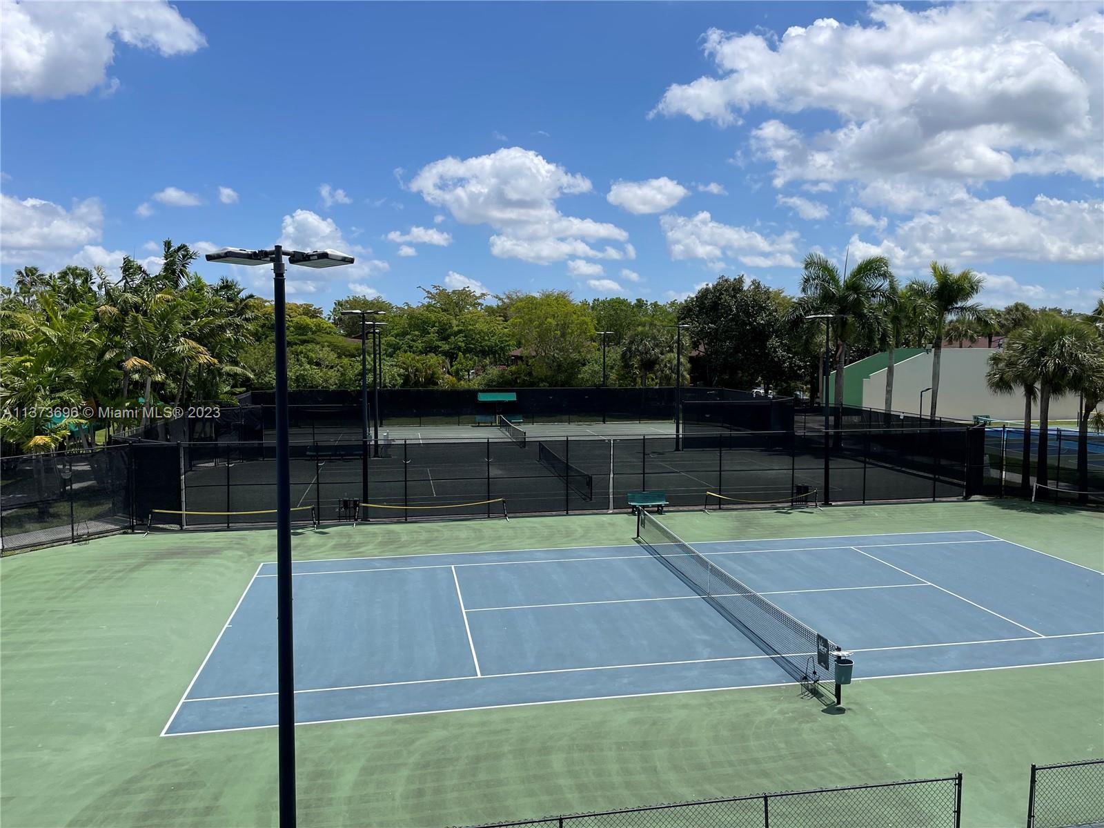 TOWNHOMES OF DORAL PLACE - Residential