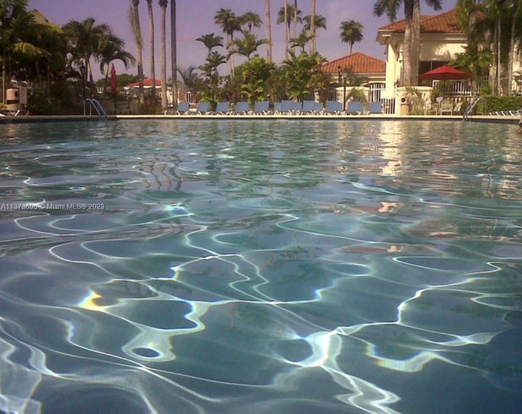TOWNHOMES OF DORAL PLACE - Residential