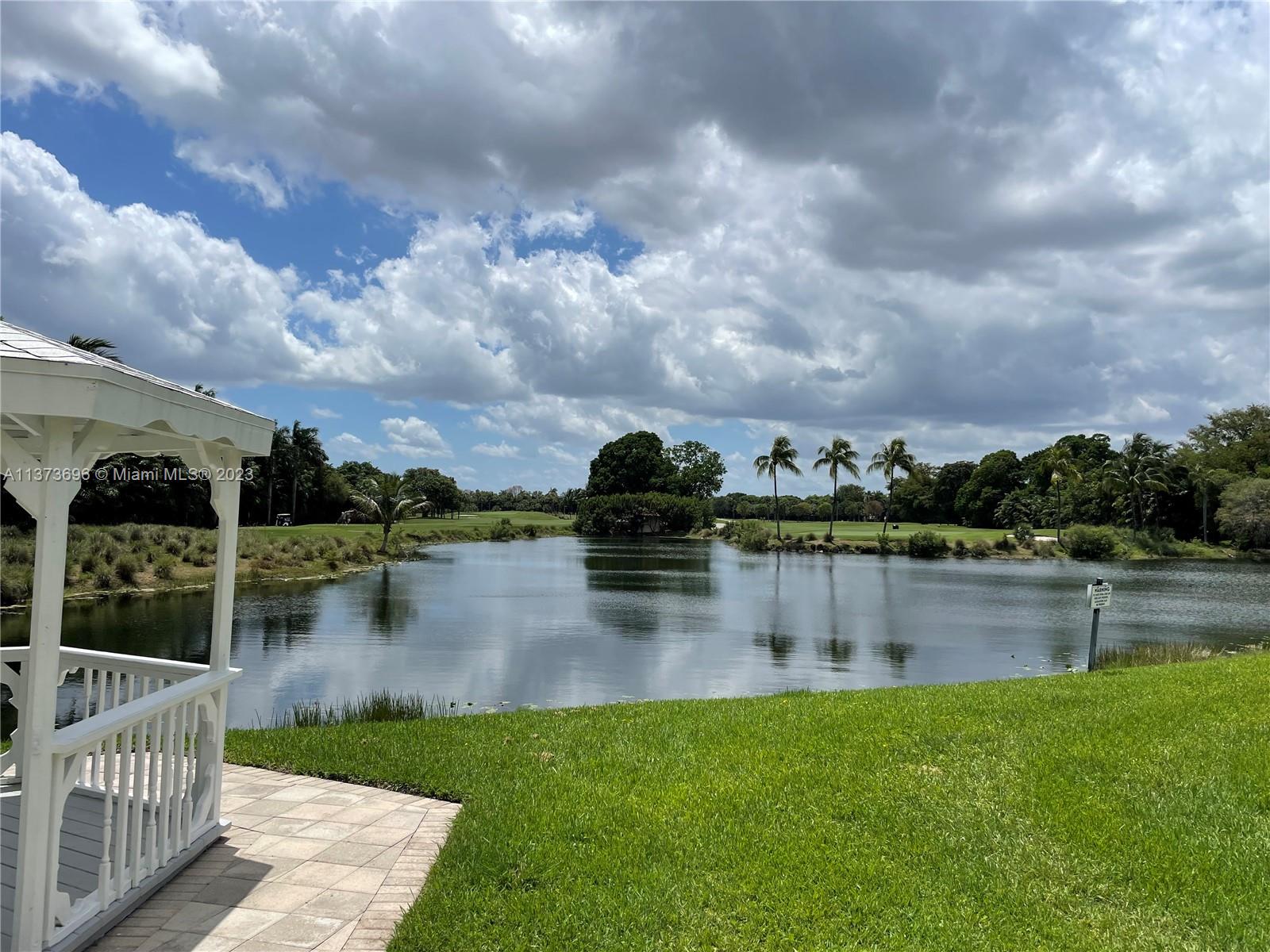 TOWNHOMES OF DORAL PLACE - Residential