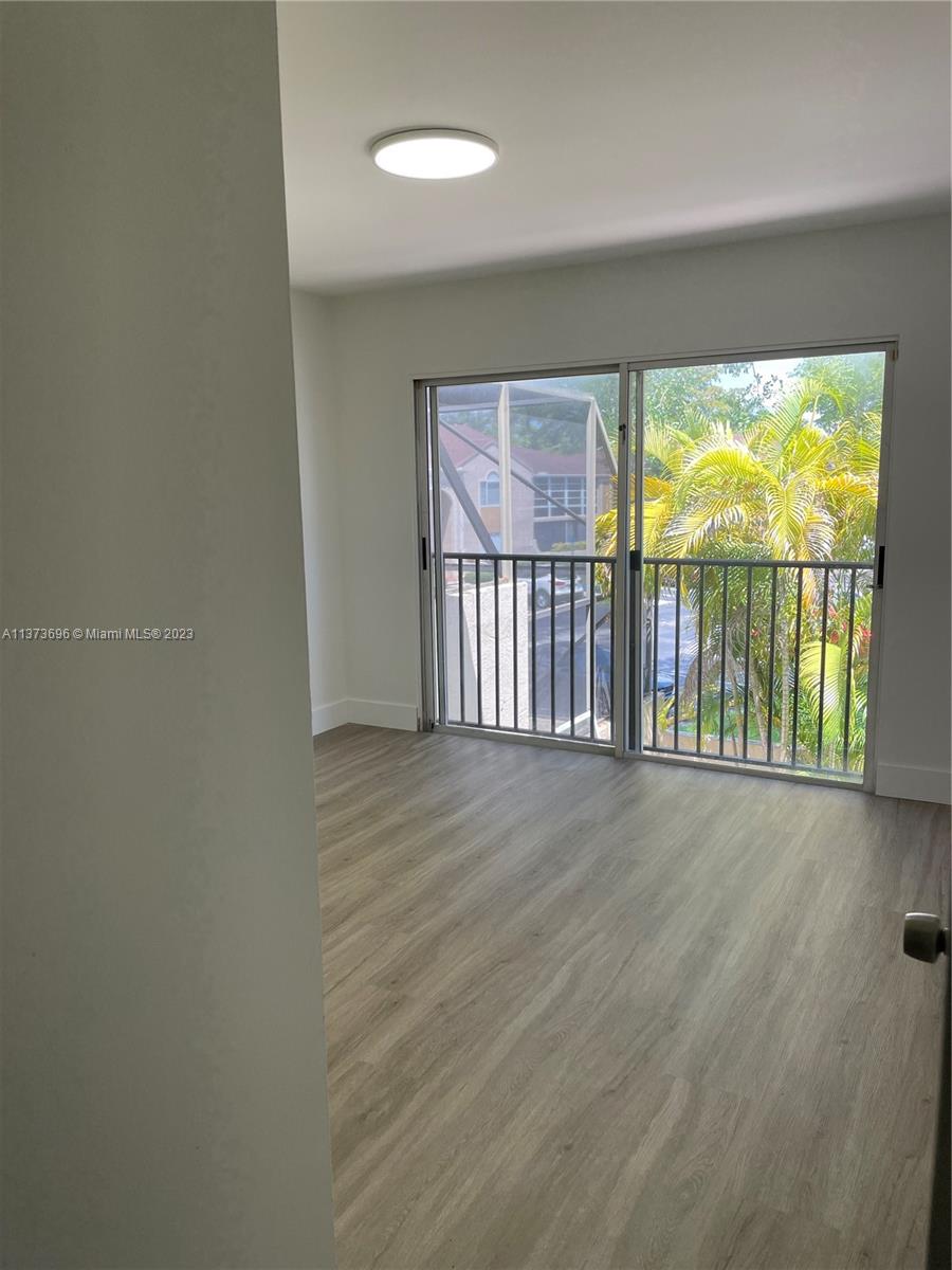 TOWNHOMES OF DORAL PLACE - Residential