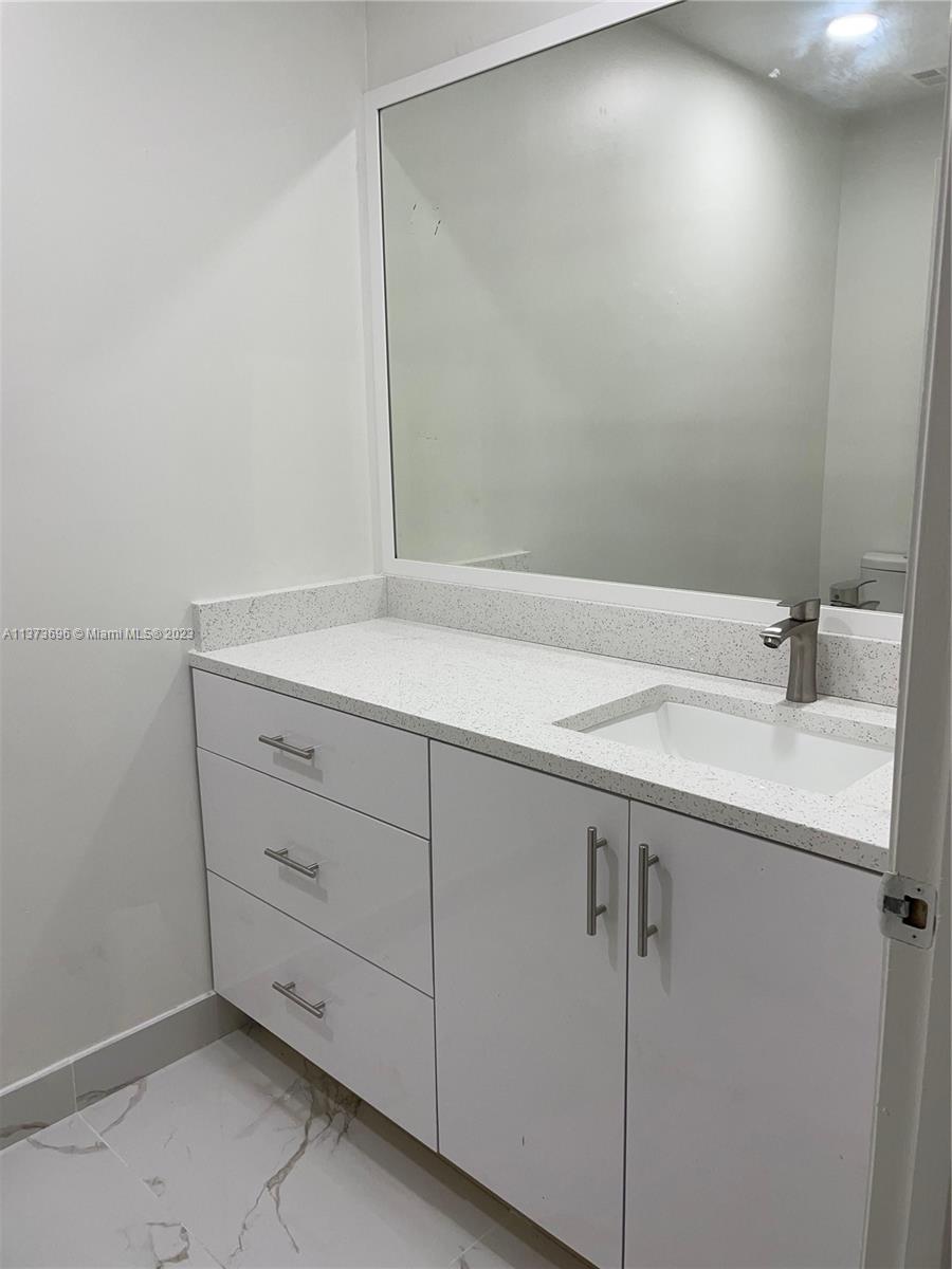 TOWNHOMES OF DORAL PLACE - Residential