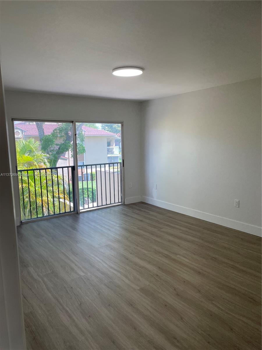 TOWNHOMES OF DORAL PLACE - Residential