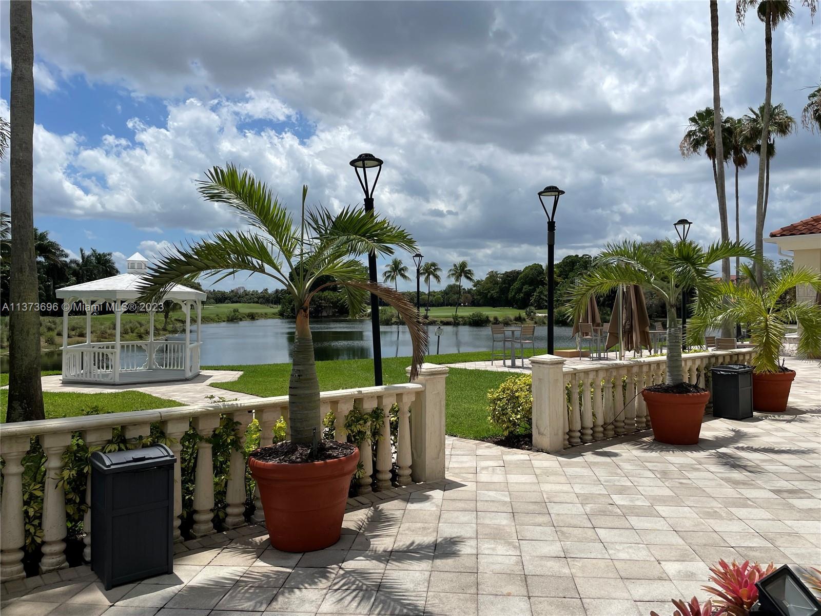 TOWNHOMES OF DORAL PLACE - Residential
