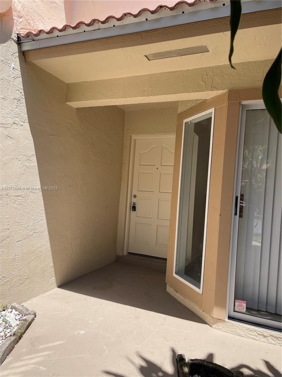 TOWNHOMES OF DORAL PLACE - Residential