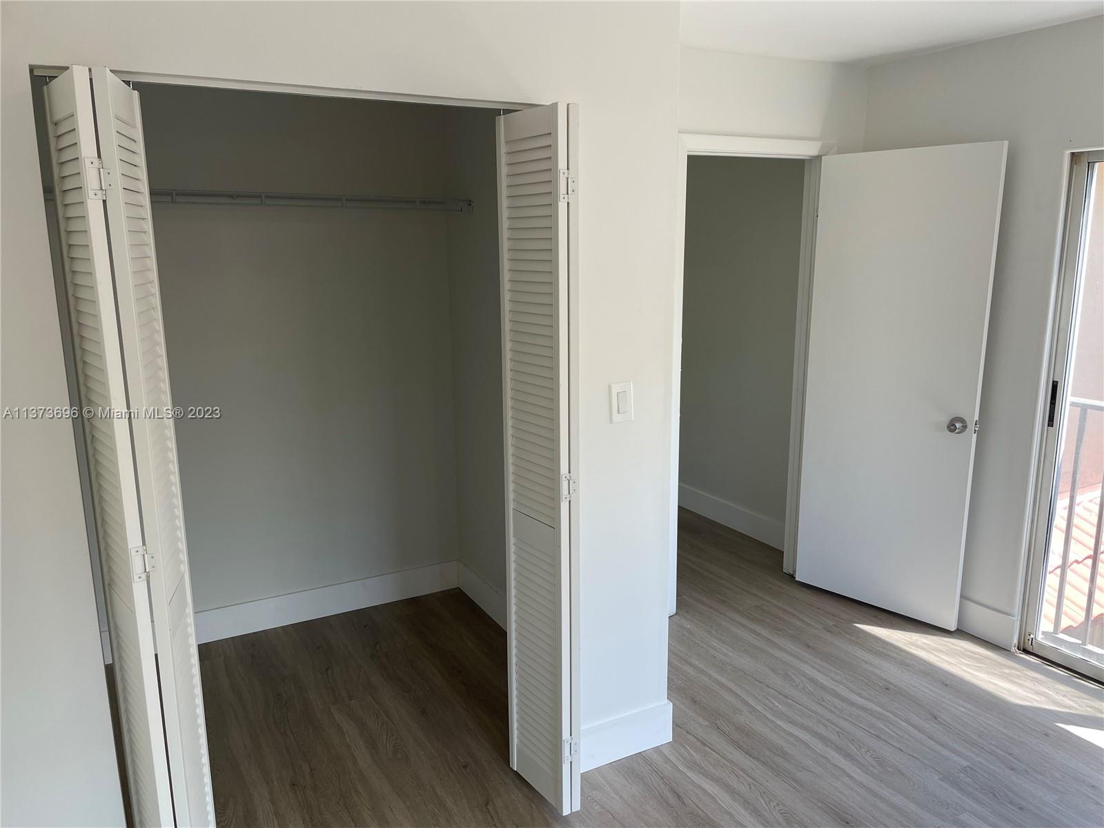 TOWNHOMES OF DORAL PLACE - Residential
