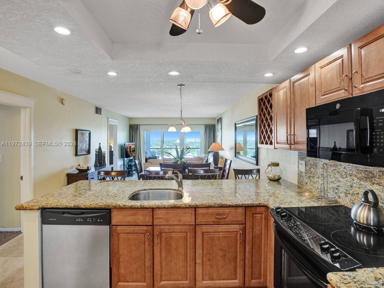 LEISURE TOWERS CONDO - Residential