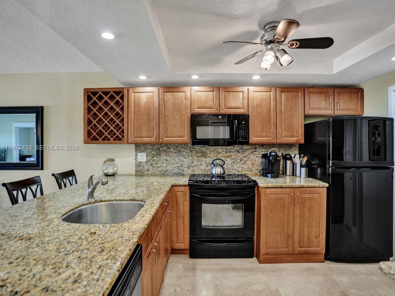 LEISURE TOWERS CONDO - Residential