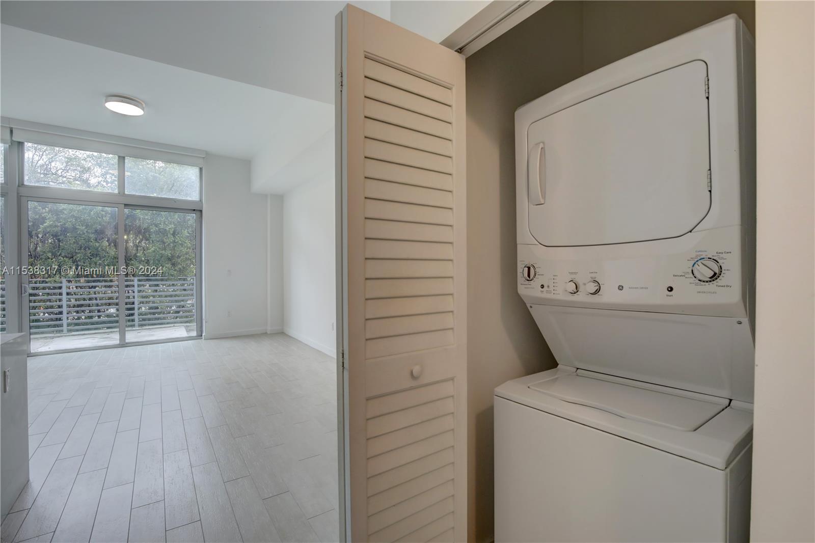 LE PARC AT BRICKELL CONDO - Residential Lease