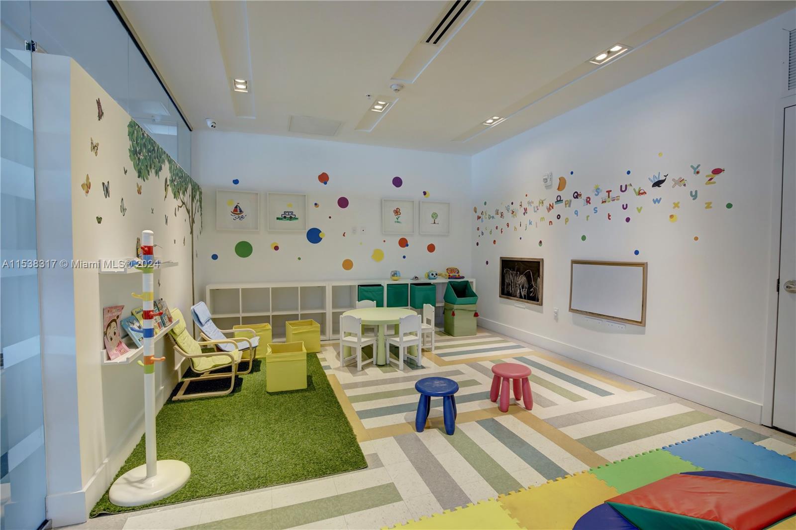 LE PARC AT BRICKELL CONDO - Residential Lease