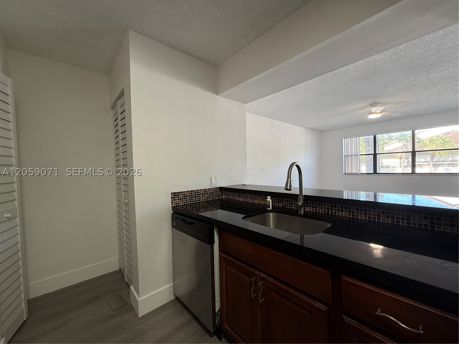 HOLLYWOOD PARC CONDOMINIU - Residential