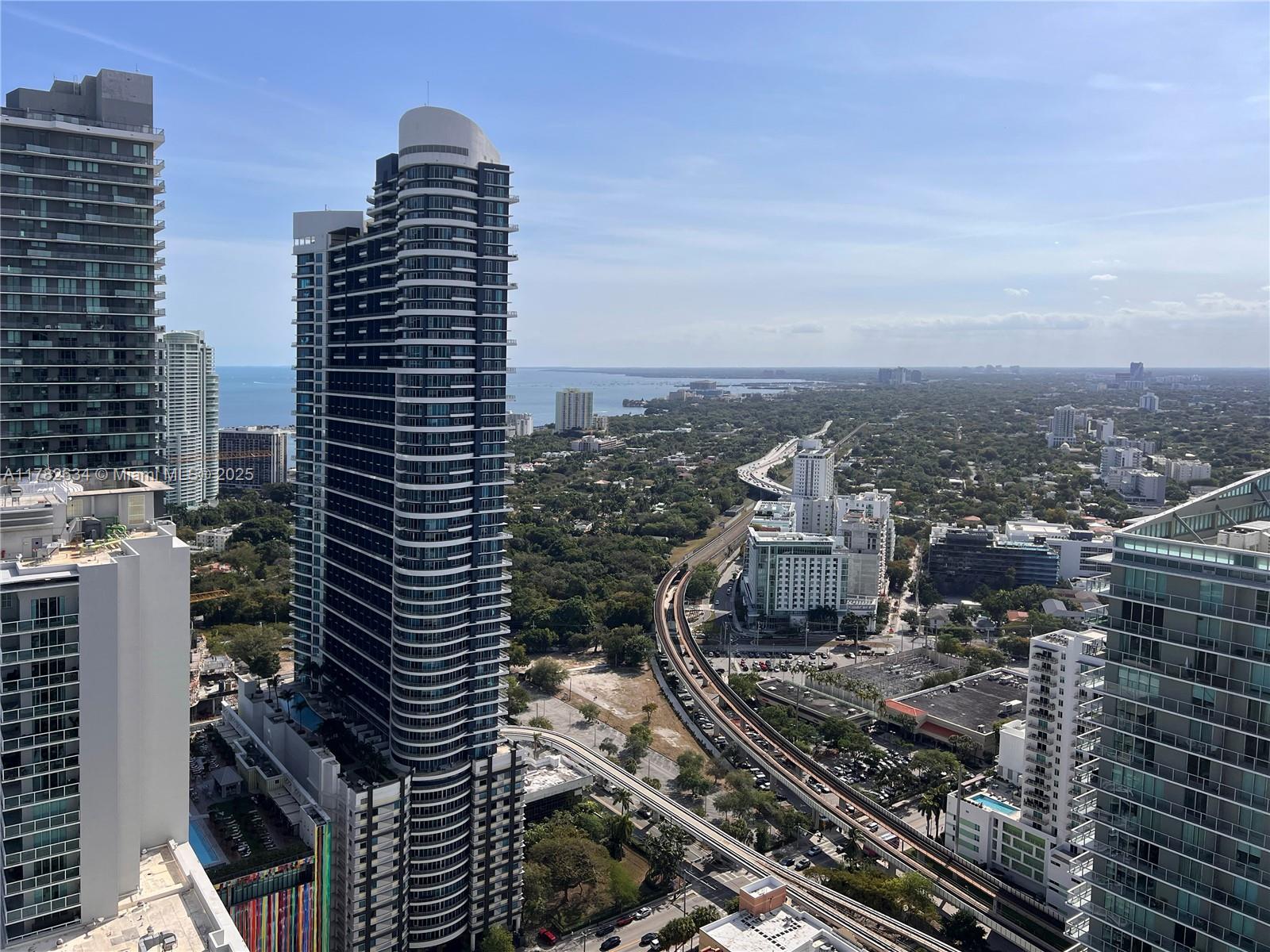 1100 MILLECENTO RESIDENCE - Residential