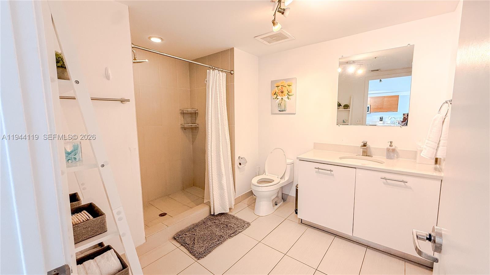 MIDBLOCK MIAMI CONDO - Residential