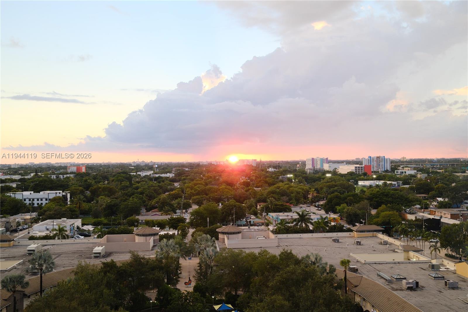 MIDBLOCK MIAMI CONDO - Residential