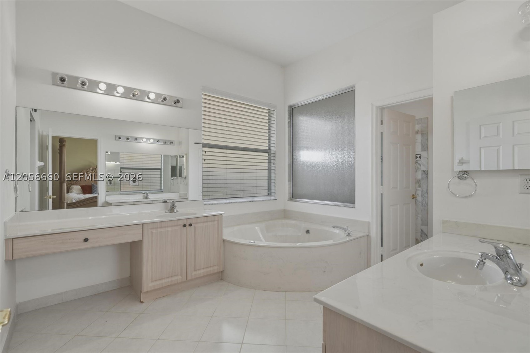 RIVIERA ISLES - Residential