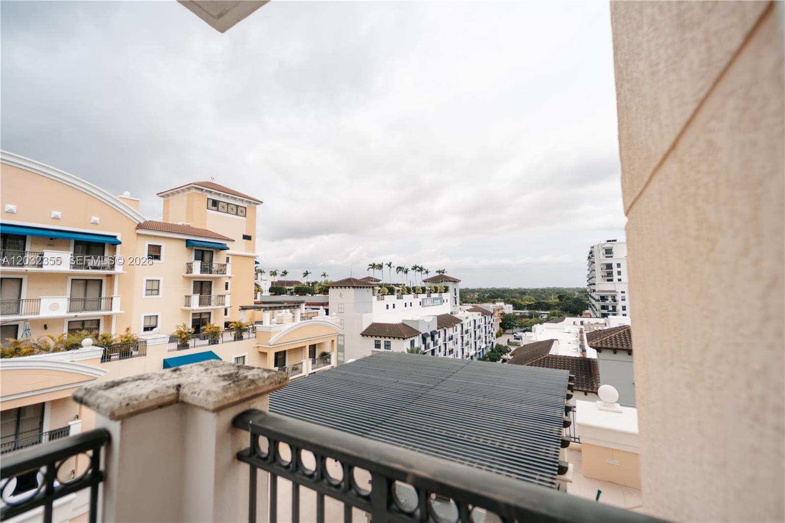 COLONNADE AT DADELAND SE - Residential