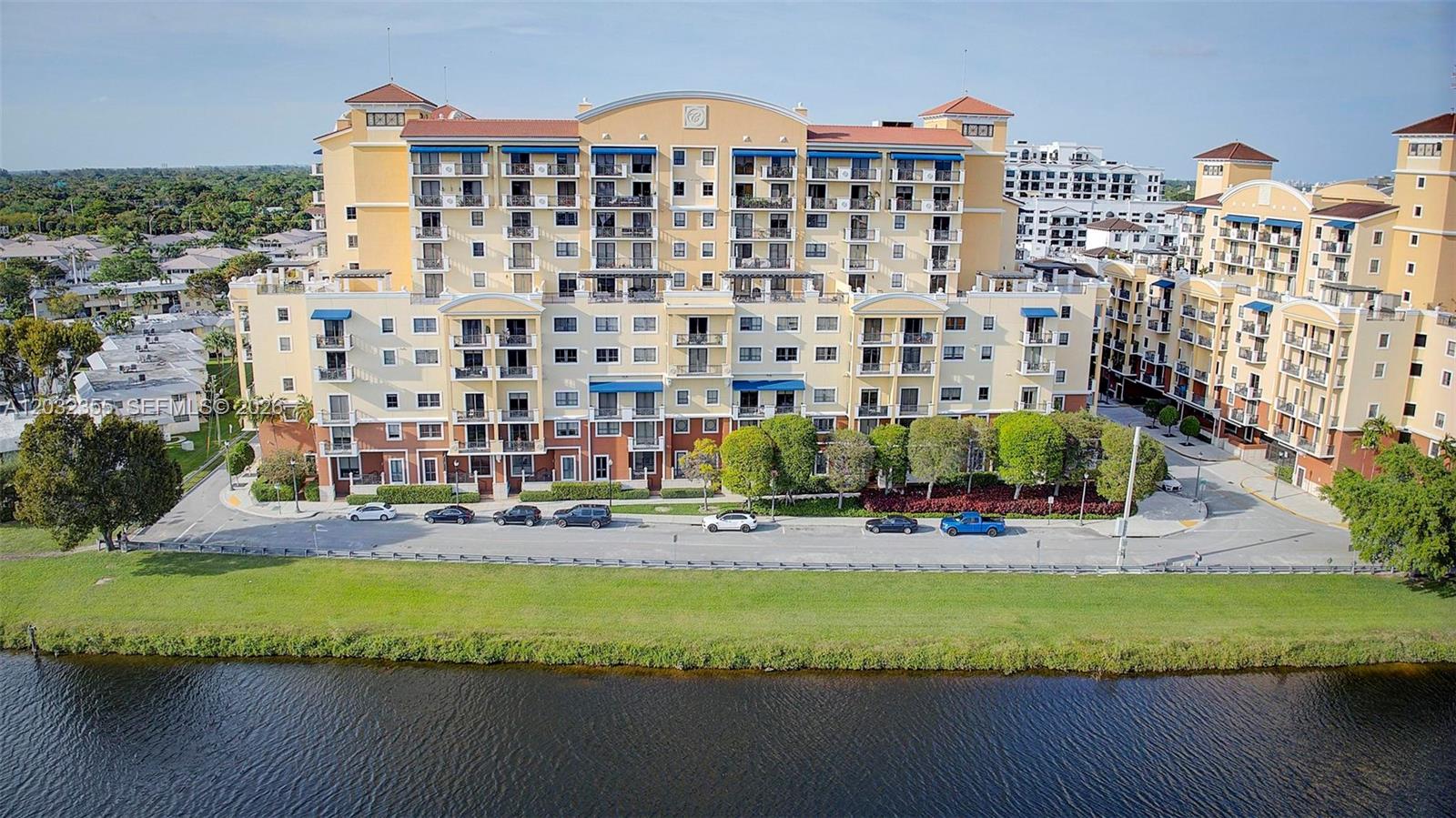 COLONNADE AT DADELAND SE - Residential