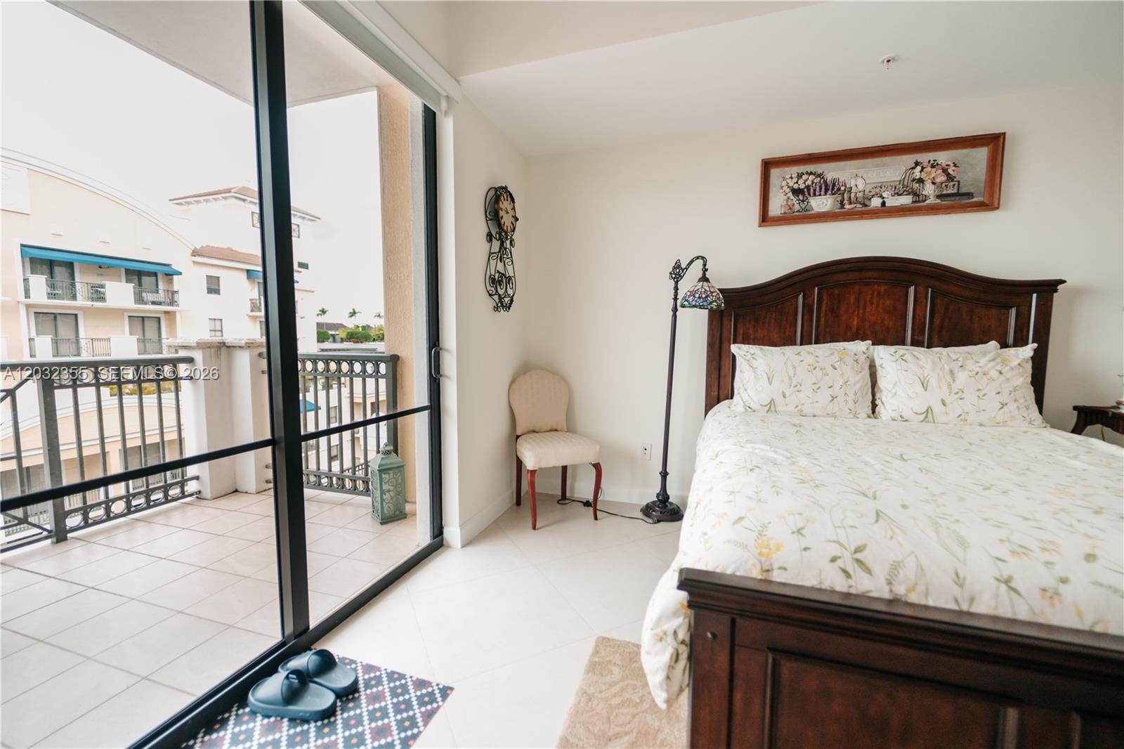 COLONNADE AT DADELAND SE - Residential
