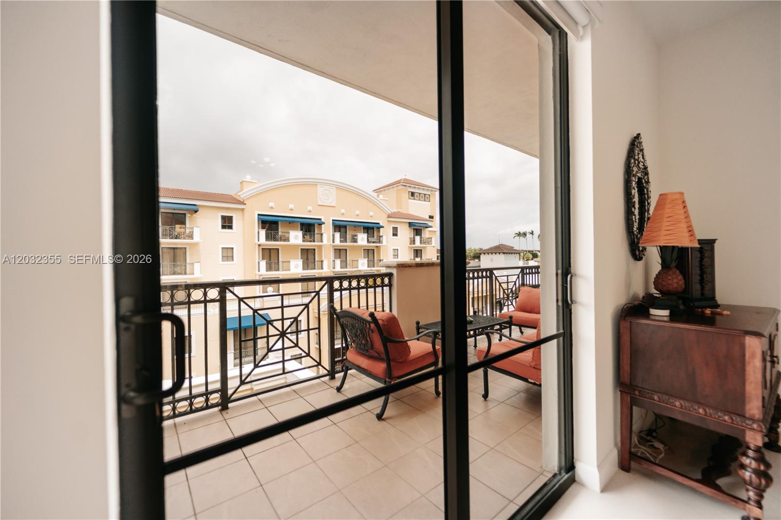 COLONNADE AT DADELAND SE - Residential