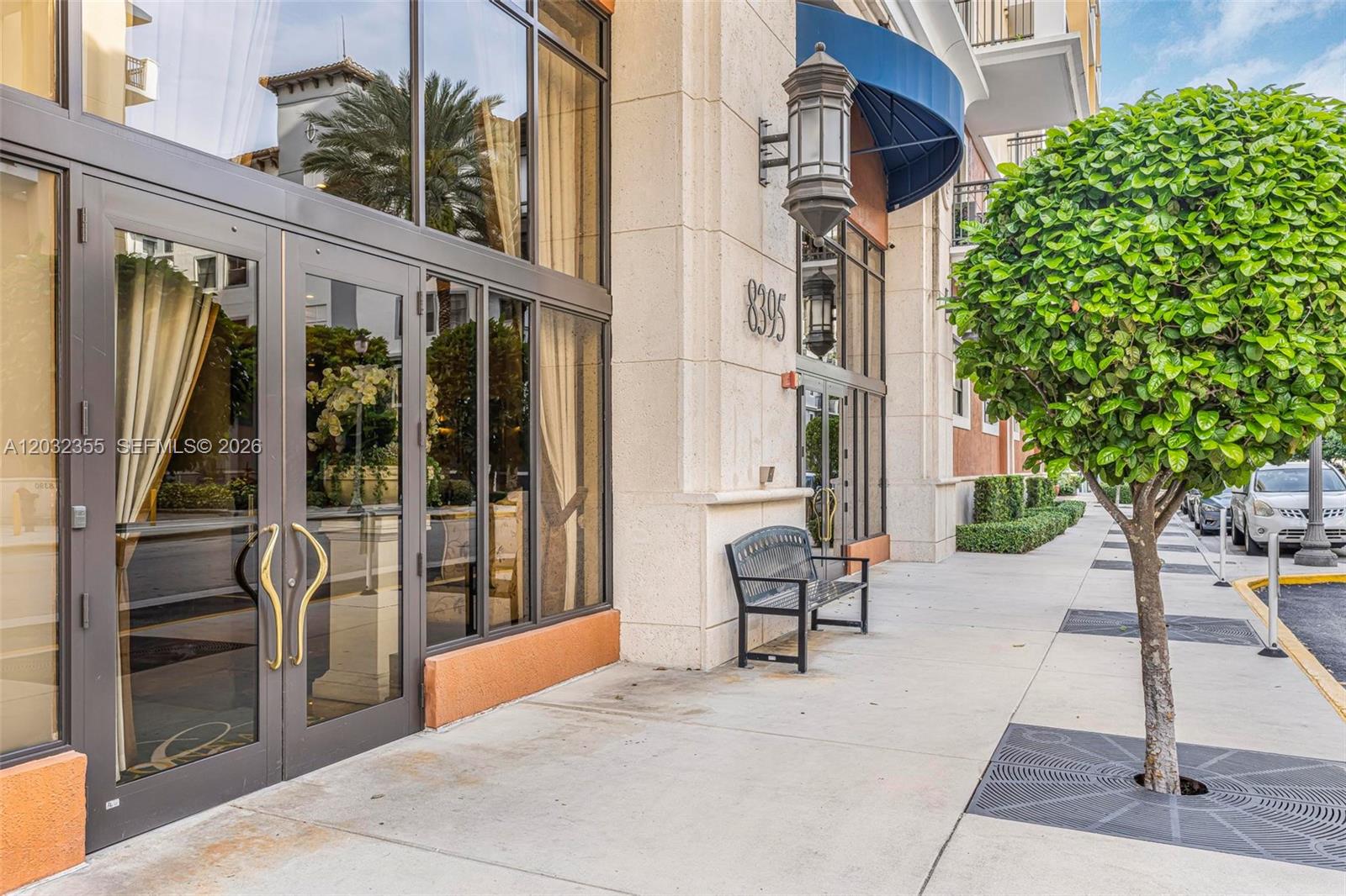 COLONNADE AT DADELAND SE - Residential