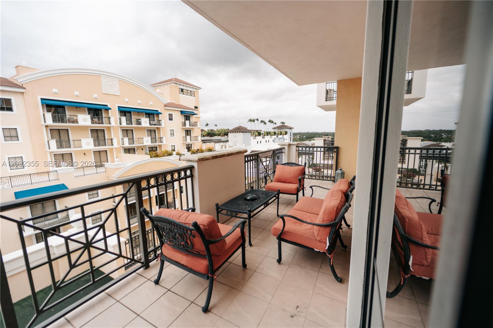 COLONNADE AT DADELAND SE - Residential