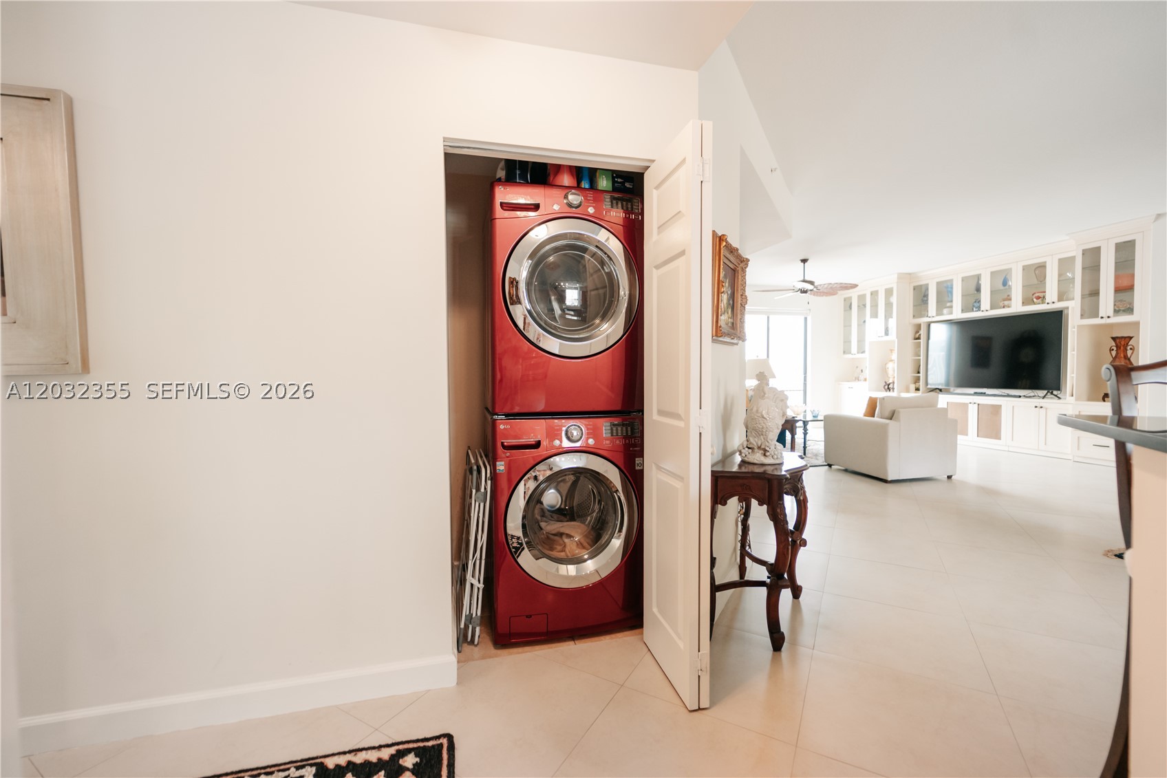 COLONNADE AT DADELAND SE - Residential