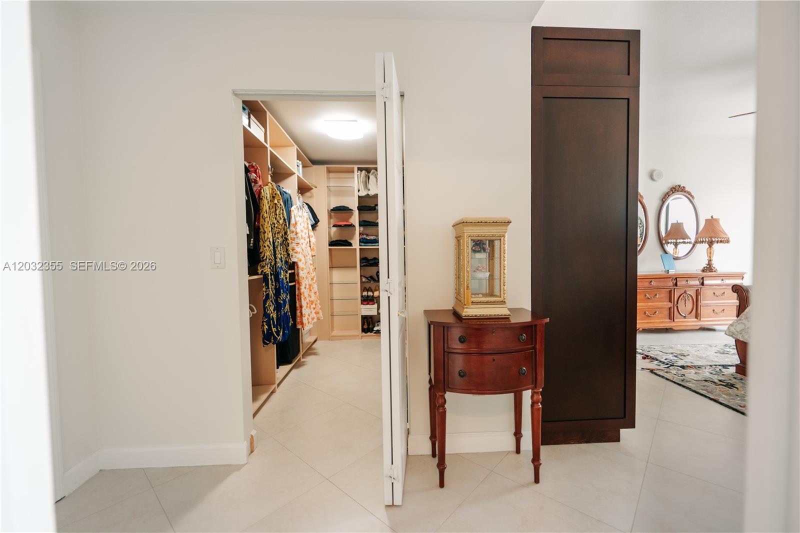 COLONNADE AT DADELAND SE - Residential