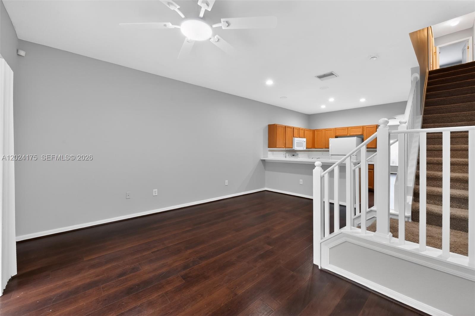 KINGS LAKE TOWNHOMES | 67K - Residential