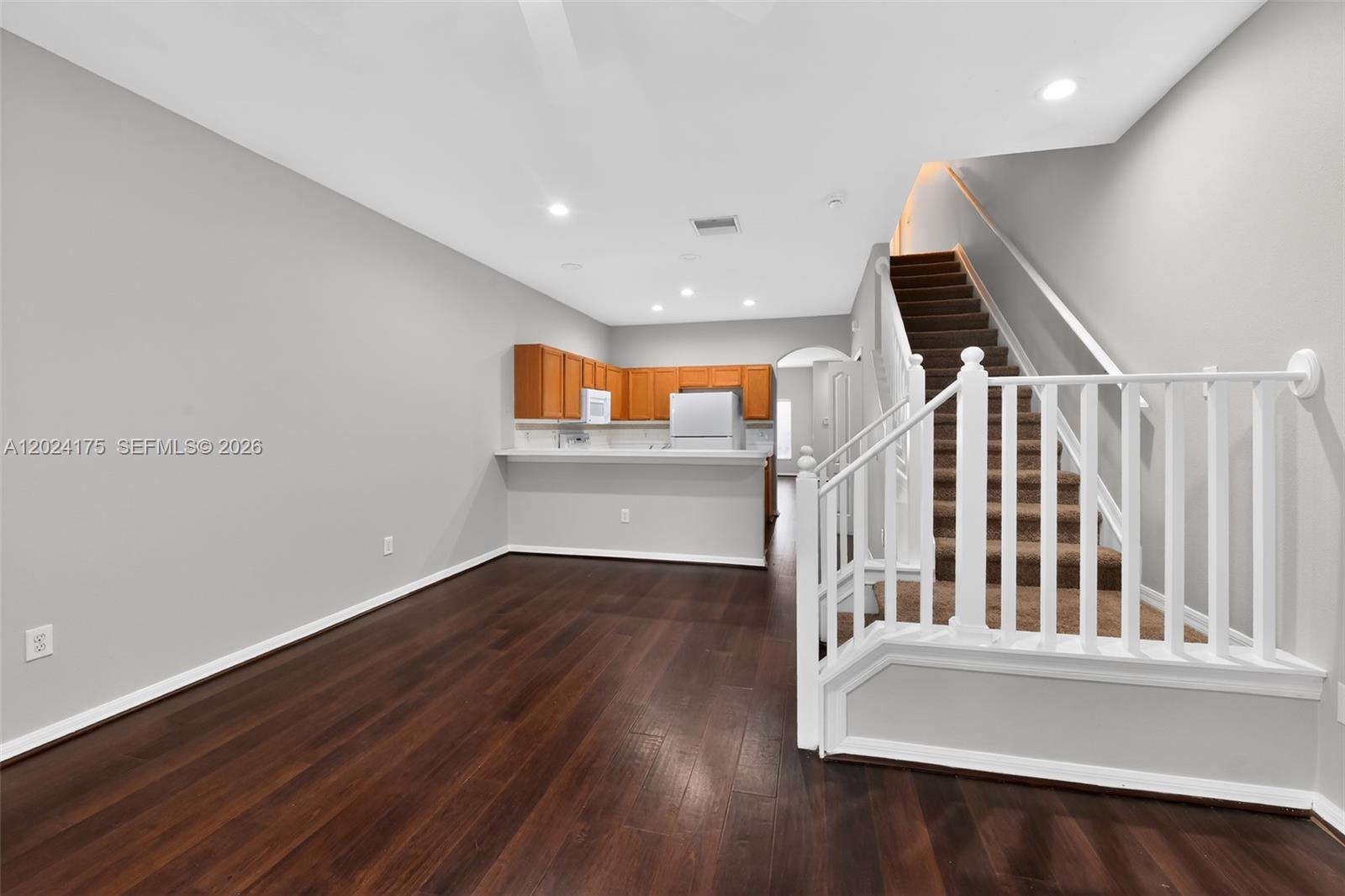 KINGS LAKE TOWNHOMES | 67K - Residential