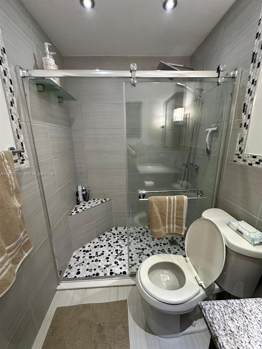 COURTYARDS AT KENDALL CON - Residential