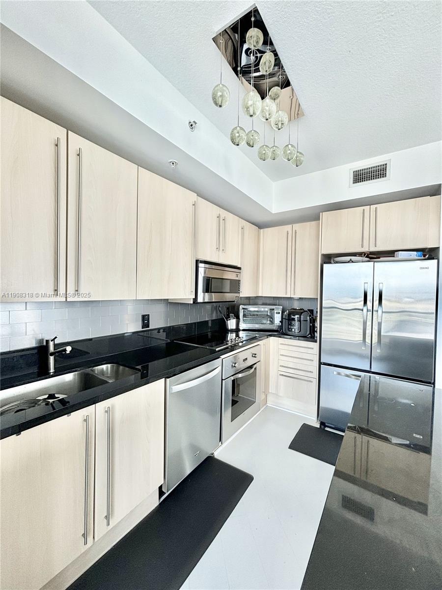 AXIS ON BRICKELL COND - Residential