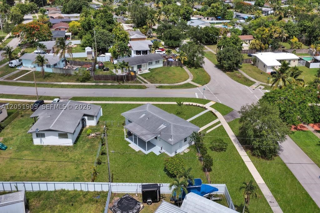PINE TREE MANOR SEC 3 - Residential