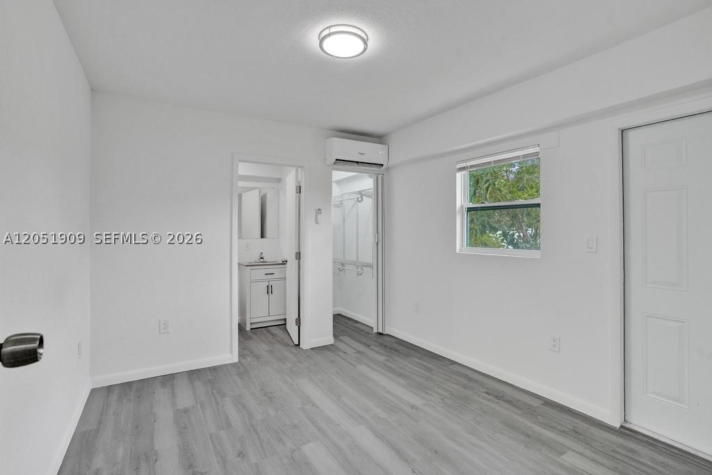 PINE TREE MANOR SEC 3 - Residential
