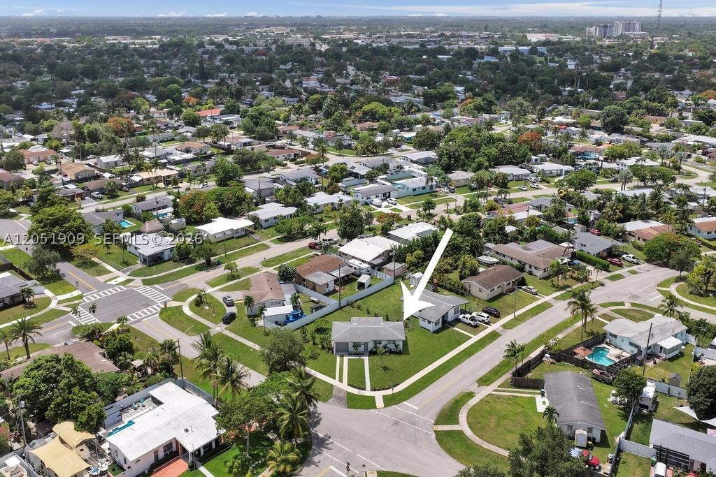 PINE TREE MANOR SEC 3 - Residential