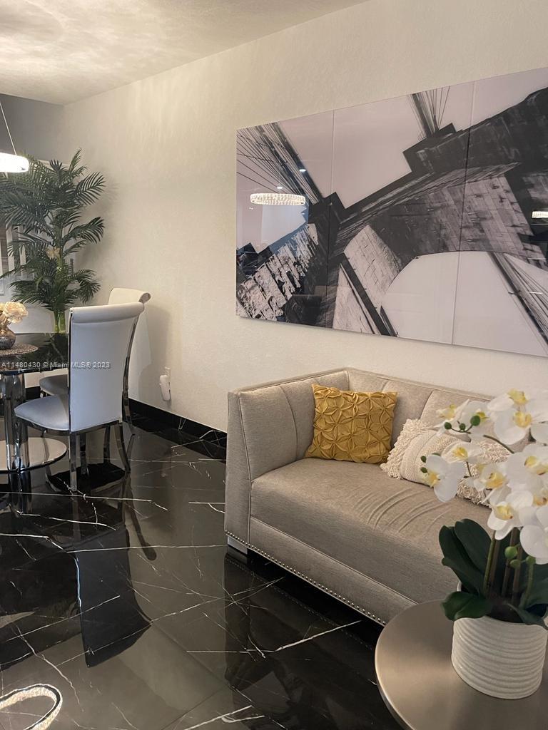 COCO PALM VILLAS/ISOLA - Residential Lease
