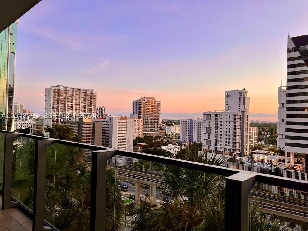 RISE CONDO - Residential