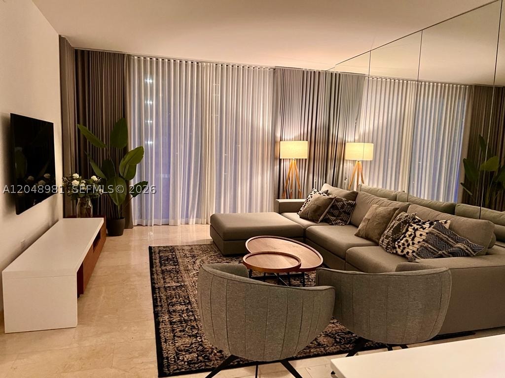 RISE CONDO - Residential