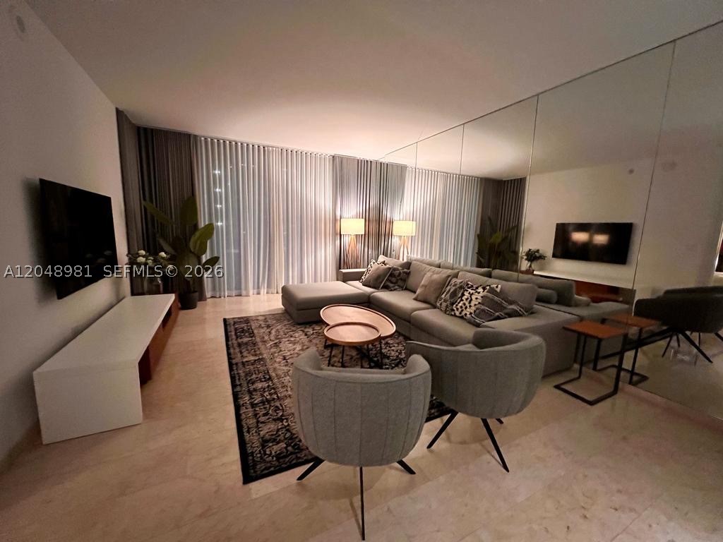 RISE CONDO - Residential
