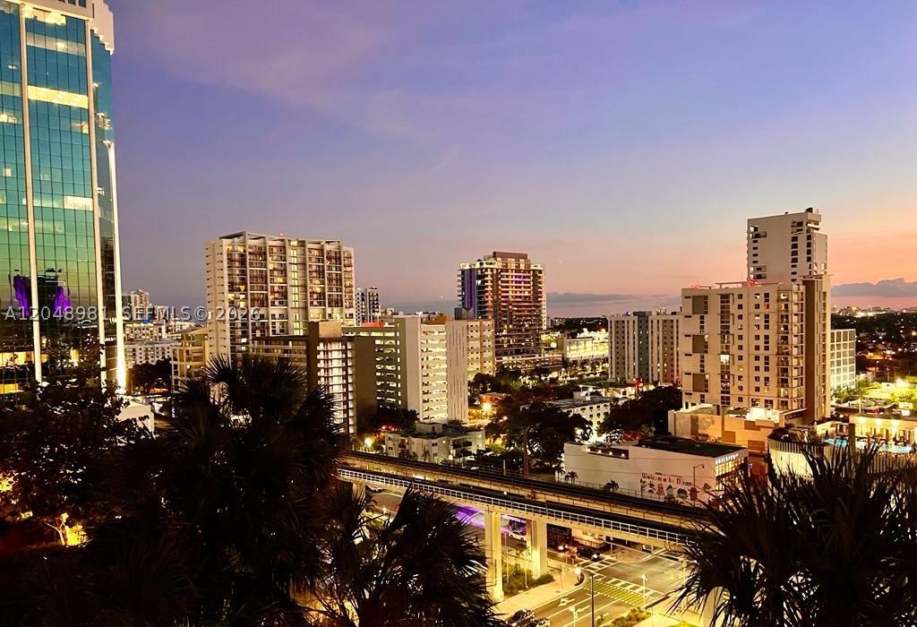 RISE CONDO - Residential