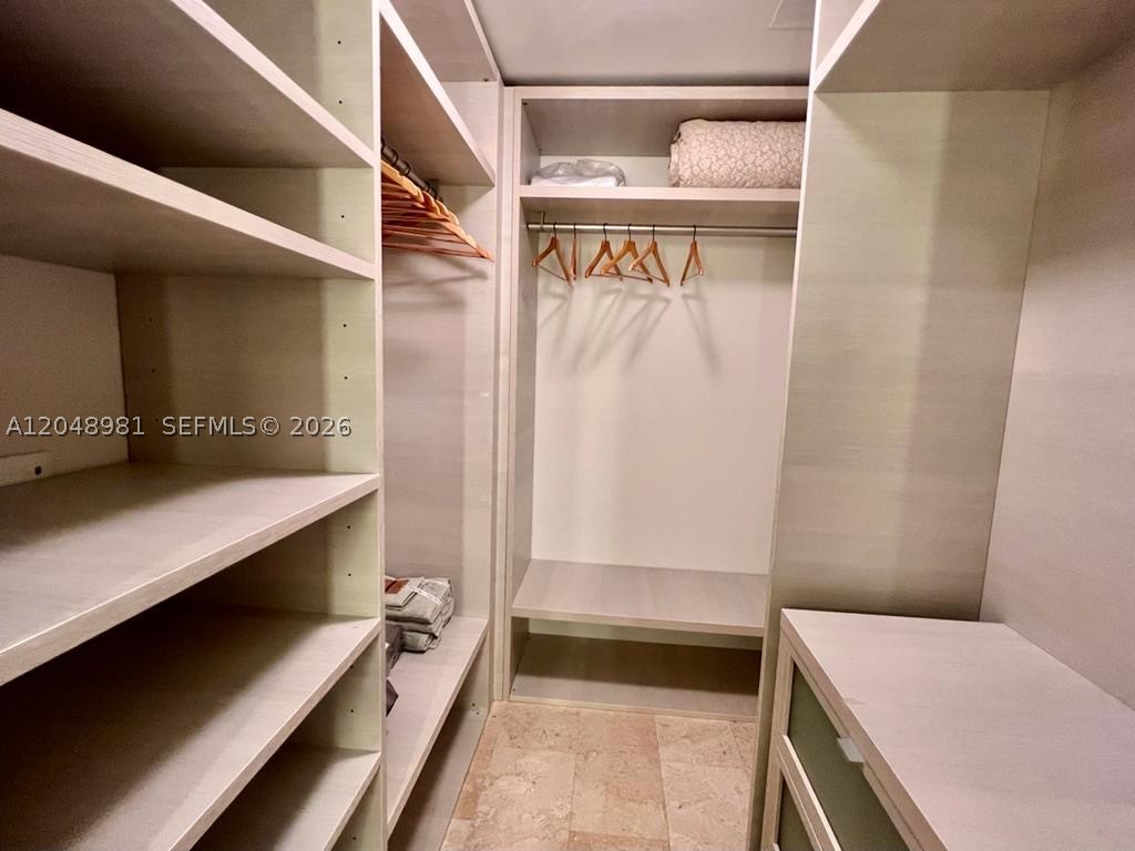 RISE CONDO - Residential