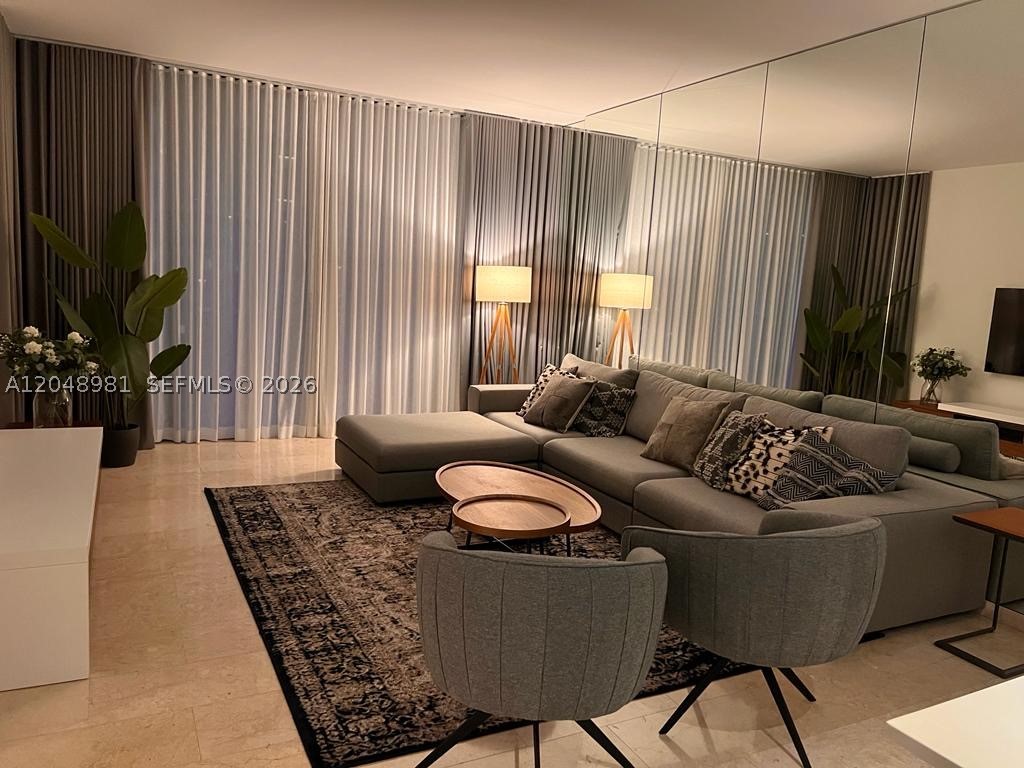RISE CONDO - Residential