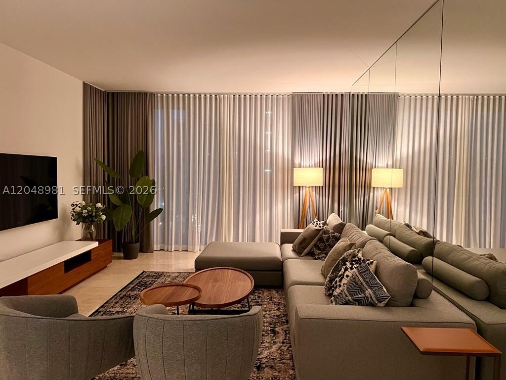 RISE CONDO - Residential