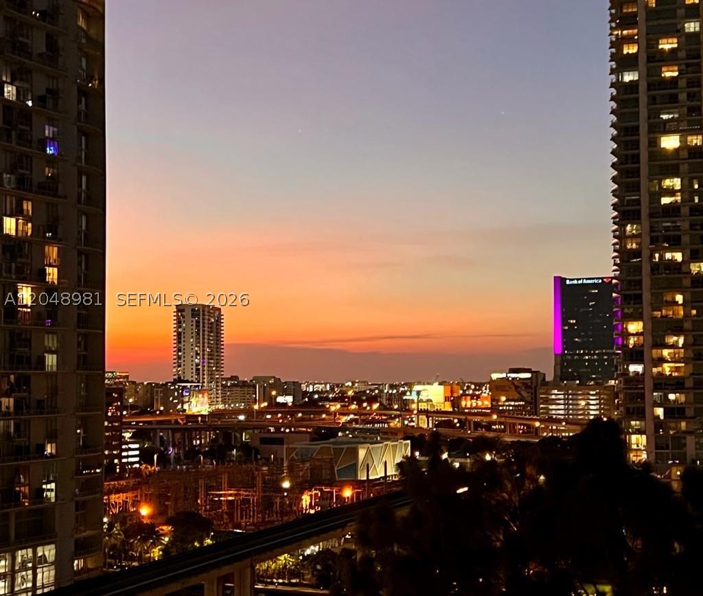 RISE CONDO - Residential
