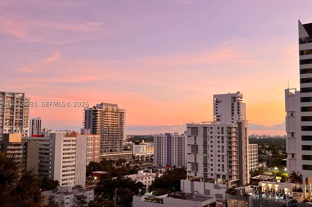 RISE CONDO - Residential