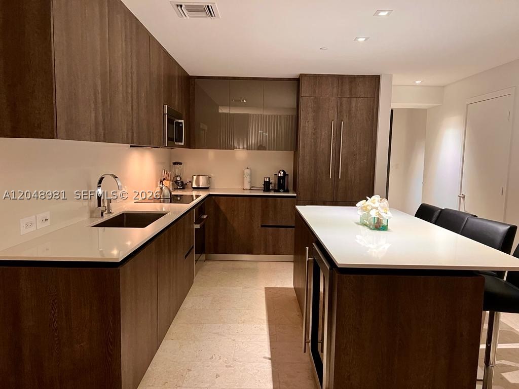 RISE CONDO - Residential