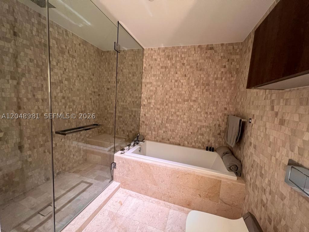 RISE CONDO - Residential