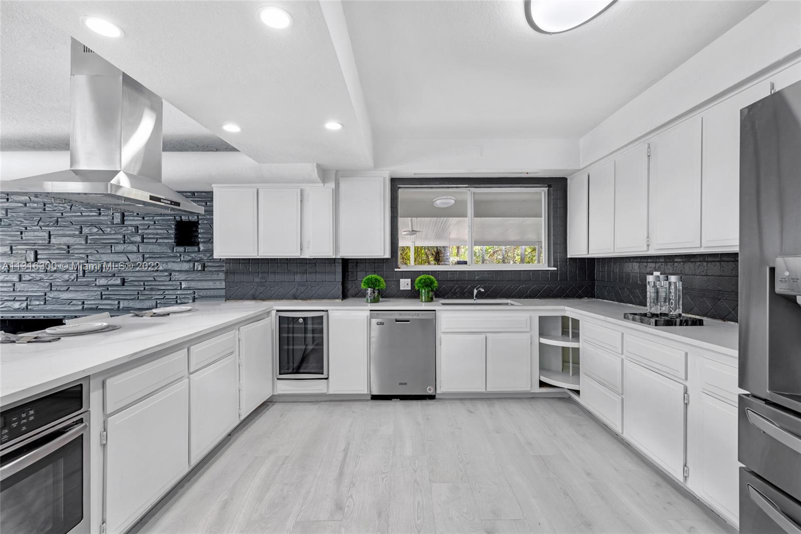 Davis Harbour - Residential