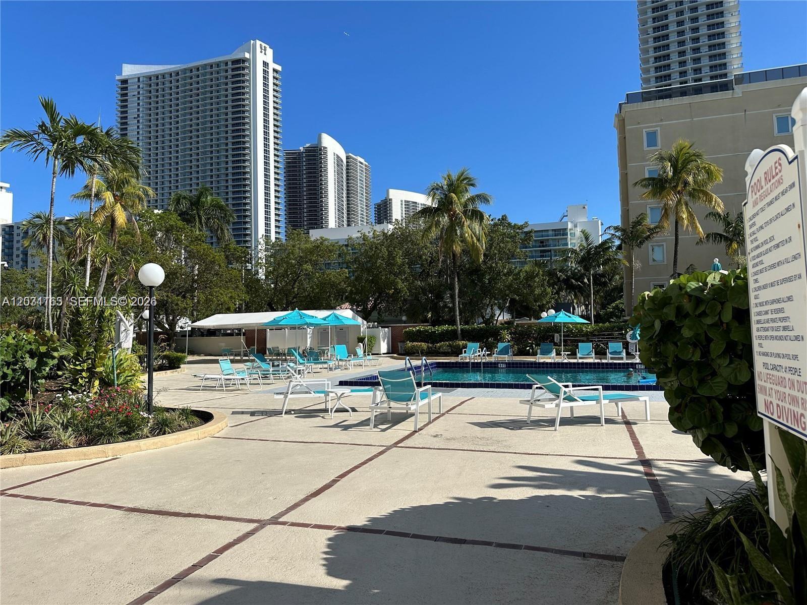 HALLMARK OF HOLLYWOOD CON - Residential Lease