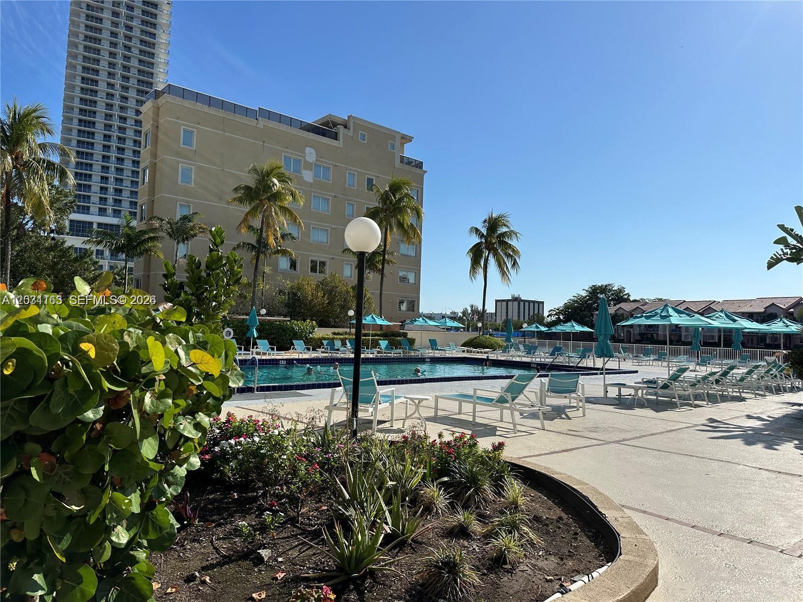HALLMARK OF HOLLYWOOD CON - Residential Lease