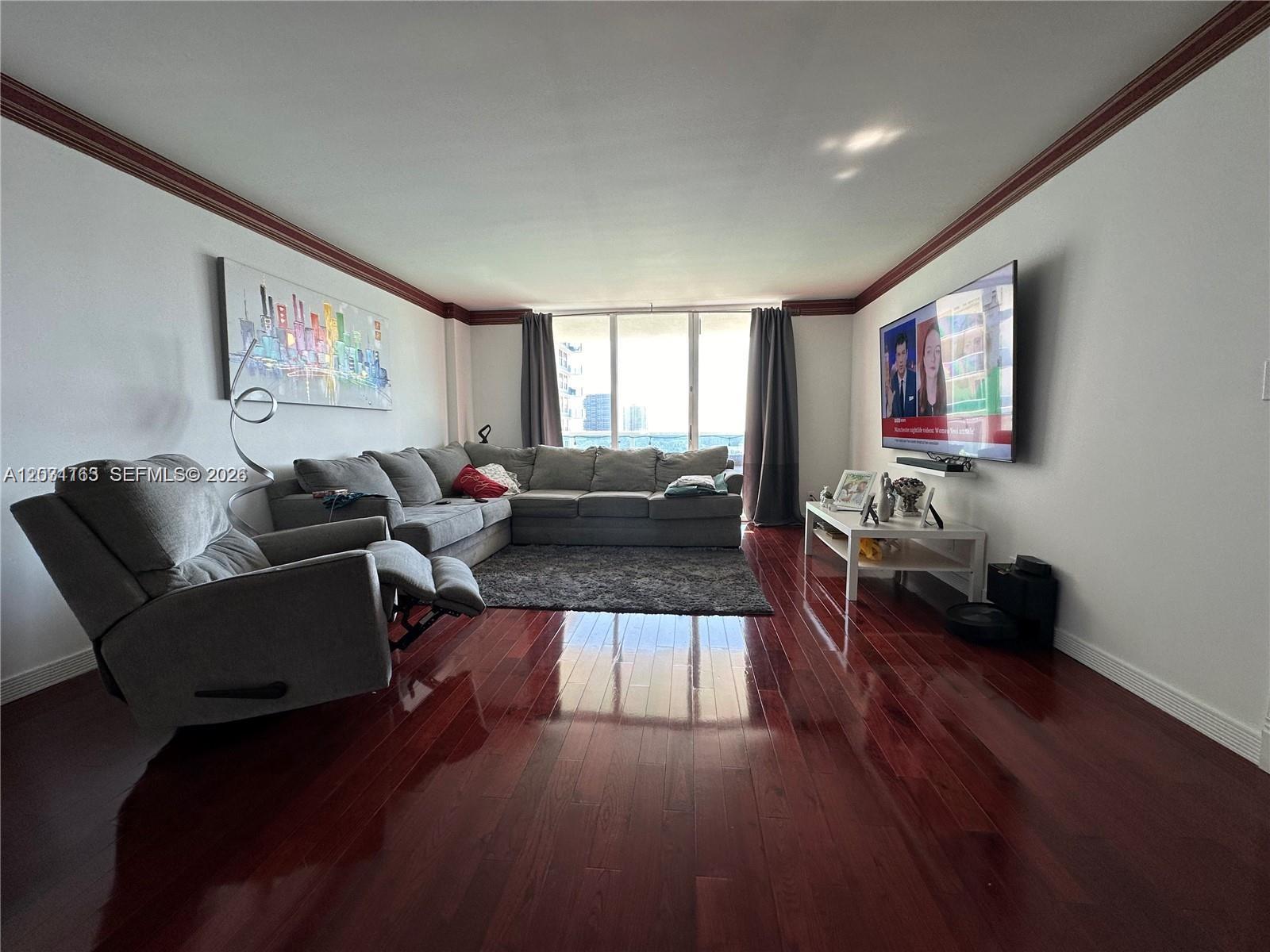 HALLMARK OF HOLLYWOOD CON - Residential Lease