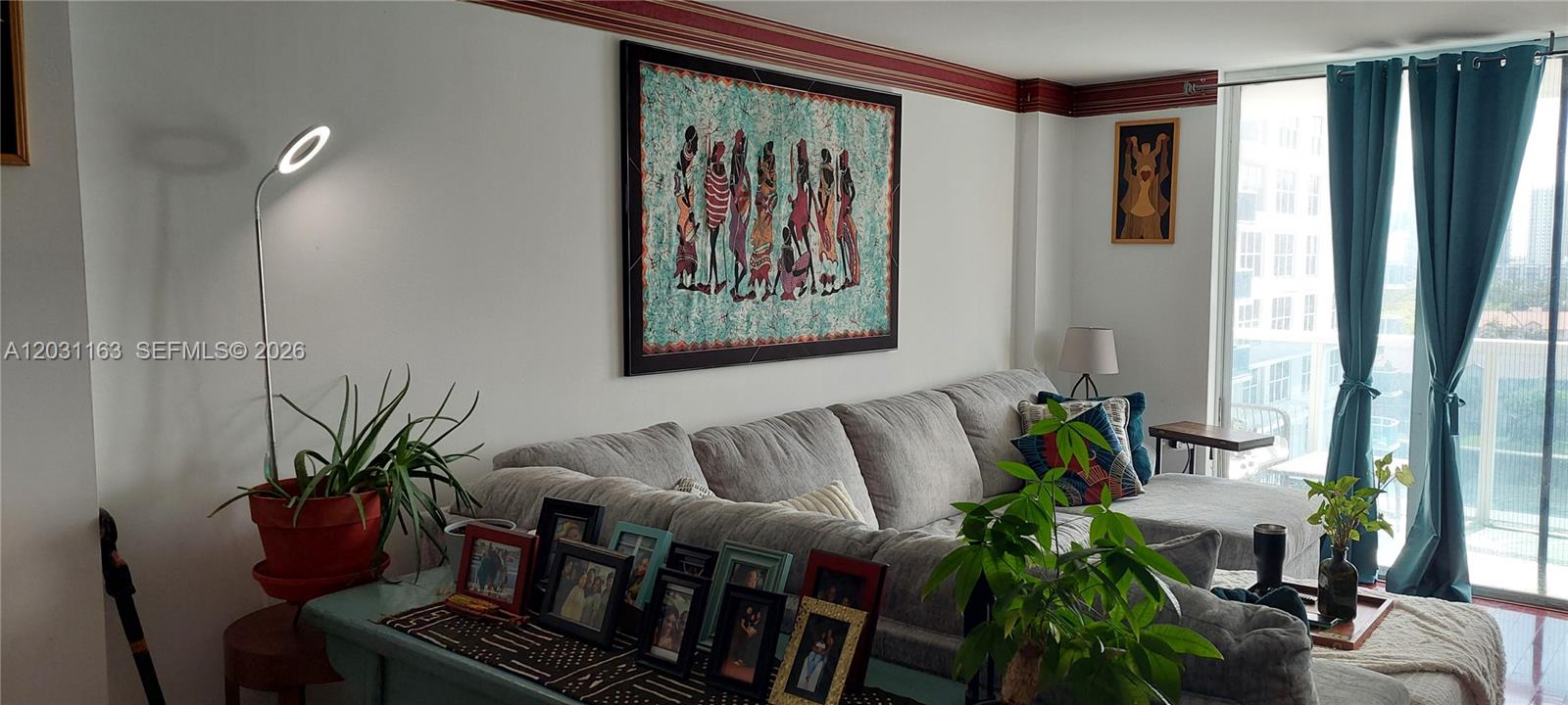 HALLMARK OF HOLLYWOOD CON - Residential Lease
